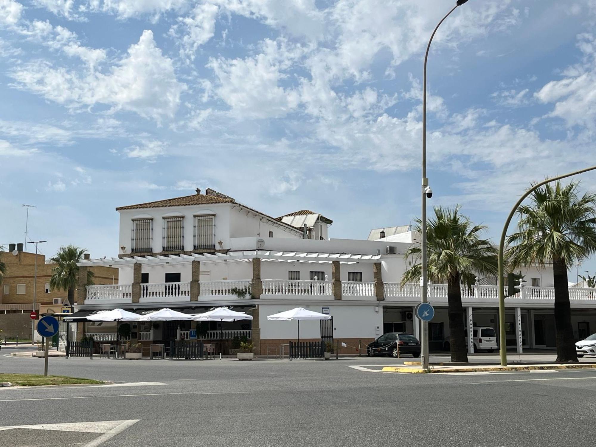 VÍA SEVILLA - CÁDIZ Alojamiento&Restaurante El Cuervo (Andalusia) Exterior foto